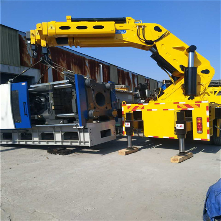 三江 大吨位折臂吊出租费用解析：一小时租赁多少钱