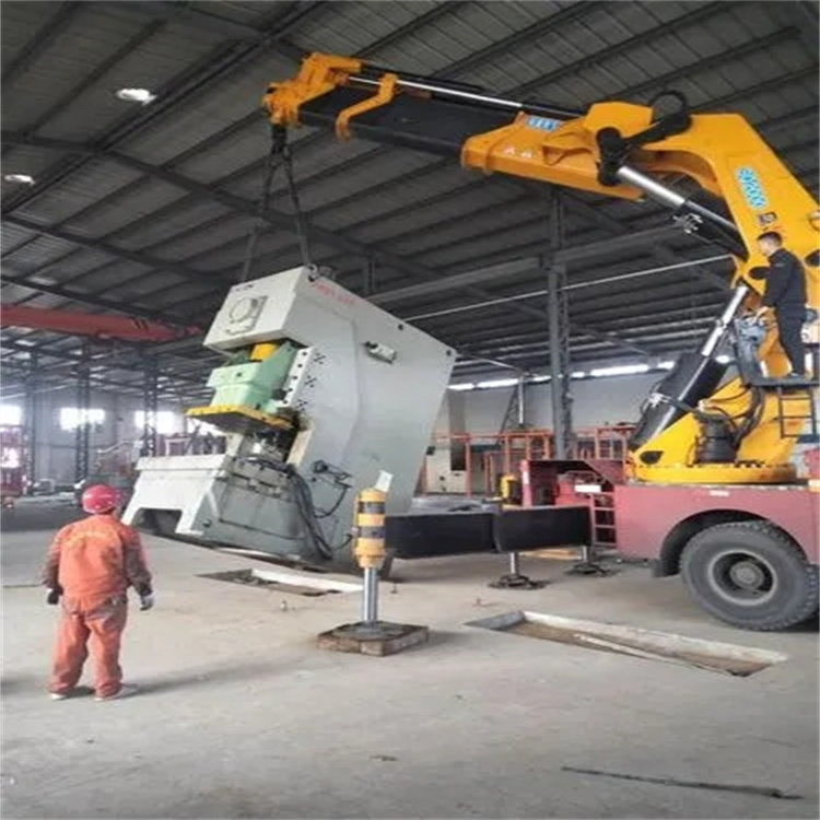 三江80吨折臂吊车出租附近电话